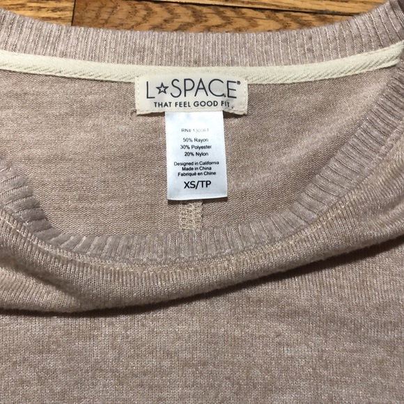 L Space Pillow Talk Pullover in Oatmeal . Size XS - Picture 4 of 6